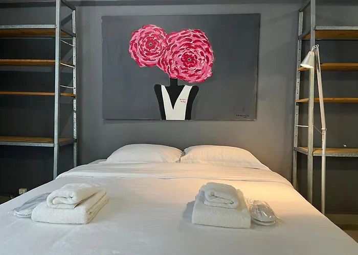 Mosaikon Guesthouses #Vasilikis Str